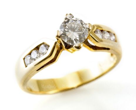 Gold ring