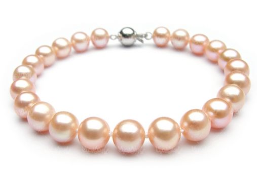 Pearl necklace