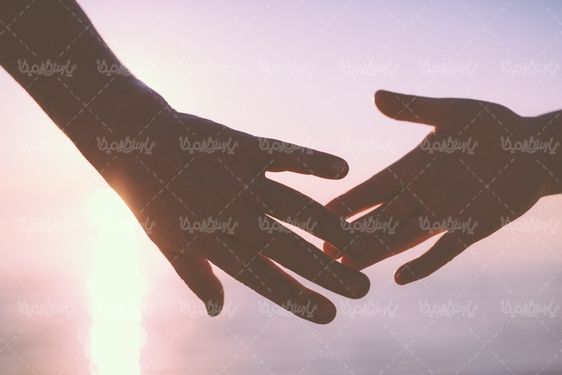 عکس با کیفیت دست دادن
