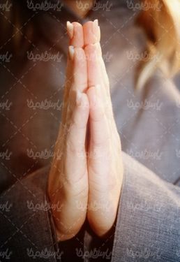 احترام گذاشتن با دست