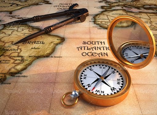 عکس با کیفیت قطب نما