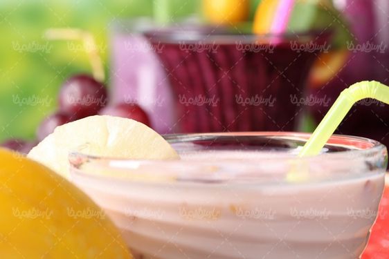 عکس با کیفیت شیر میوه