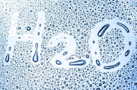 Download Free Water Drops Background