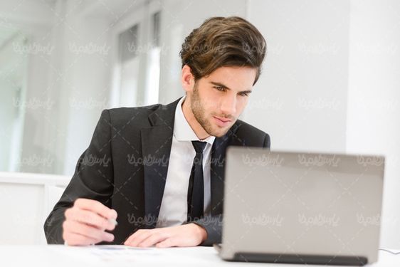عکس با کیفیت گروه کاری