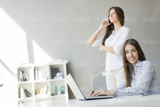 تصویر با کیفیت گروه کاری