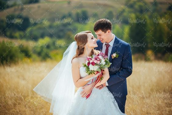 ژست عکس عروس و داماد