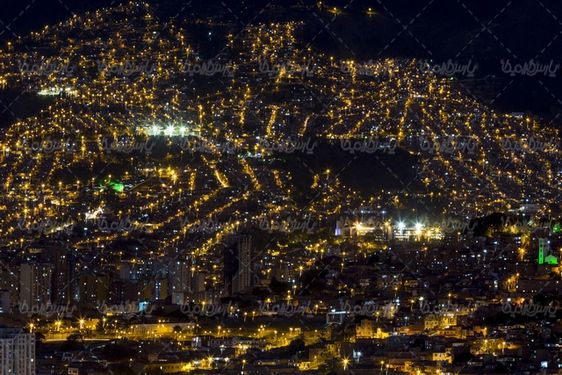 چشم انداز شهر در شب