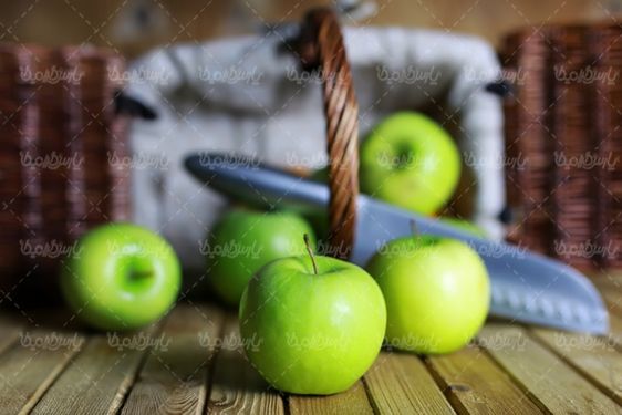 تصویر با کیفیت سیب ترش
