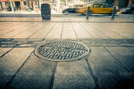Manhole valve