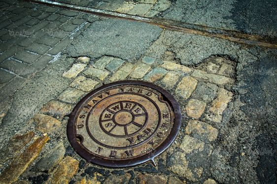 Manhole valve