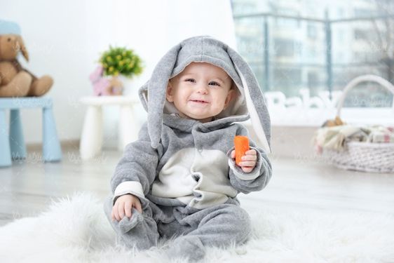 Baby photo pose