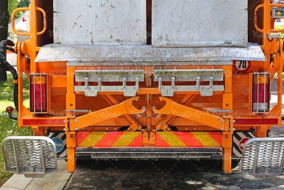 Garbage collection machine