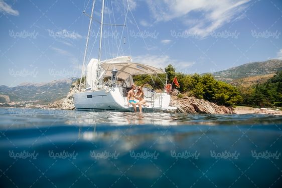 Pleasure boat