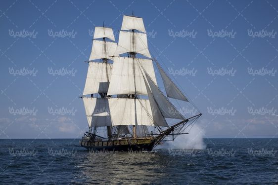 Pleasure boat