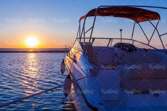 Pleasure boat
