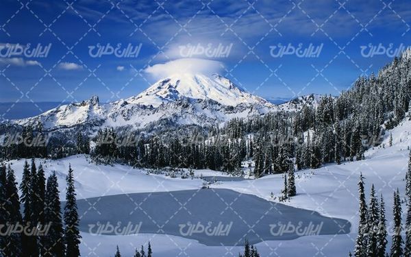 تصویر با کیفیت دریاچه برفی  به همراه منظره زیبا و طبیعت زیبای برفی