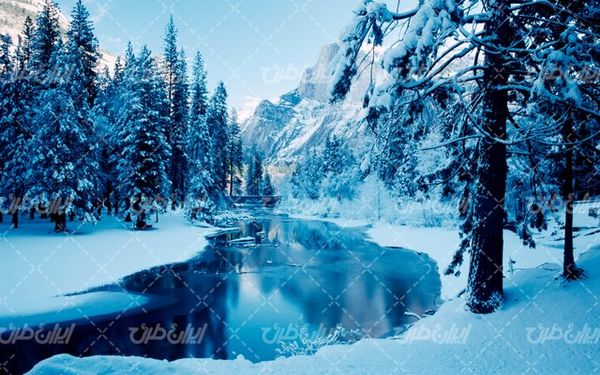 تصویر با کیفیت منظره دریاچه به همراه منظره زیبا و طبیعت زیبای برفی
