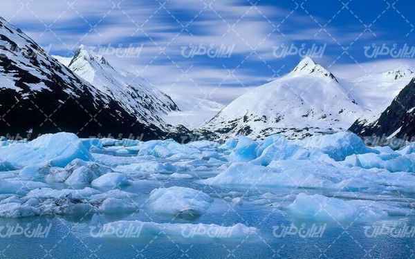 تصویر با کیفیت منظره دریاچه به همراه منظره زیبا و طبیعت زیبای برفی