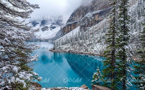 تصویر با کیفیت منظره دریاچه به همراه منظره زیبا و طبیعت زیبای برفی