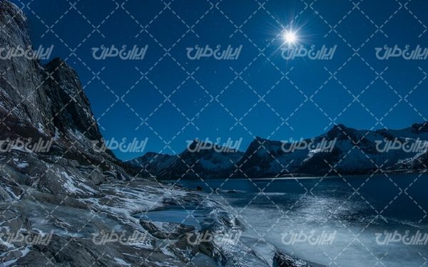 تصویر با کیفیت منظره زیبای فصل زمستان به همراه برف و چشم انداز