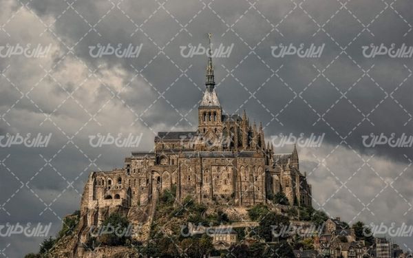تصویر با کیفیت معماری شهری همراه با عکس شهر و ساختمان