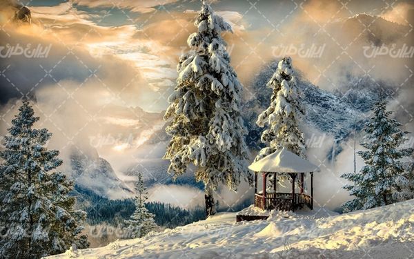 تصویر با کیفیت غروب زیبای خورشید به همراه برف و طبیعت برفی