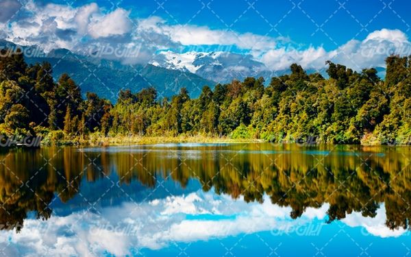 تصویر با کیفیت چشم انداز همراه با منظره و چشم انداز زیبای دریاچه