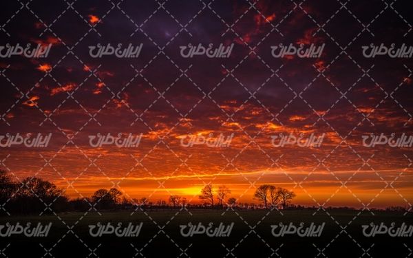 تصویر با کیفیت چشم انداز همراه با منظره و چشم انداز زیبای غروب آفتاب