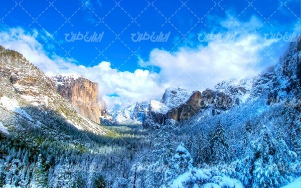 تصویر با کیفیت منظره زیبا همراه با منظره و چشم انداز زیبای فصل زمستان