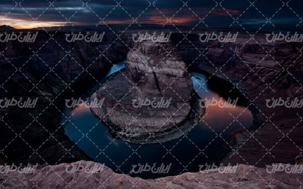 تصویر با کیفیت چشم انداز زیبای رودخانه همراه با منظره و طبیعت زیبا