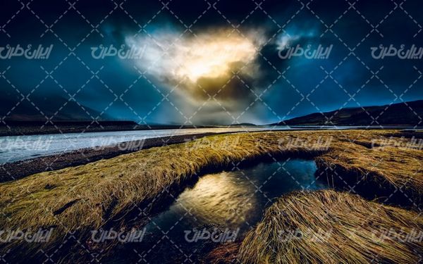 تصویر با کیفیت چشم انداز زیبای غروب آفتاب همراه با منظره و طبیعت زیبا