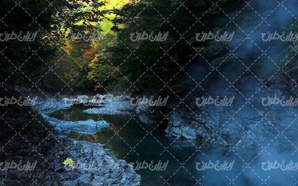 تصویر با کیفیت چشم انداز زیبای رودخانه همراه با منظره و طبیعت زیبا