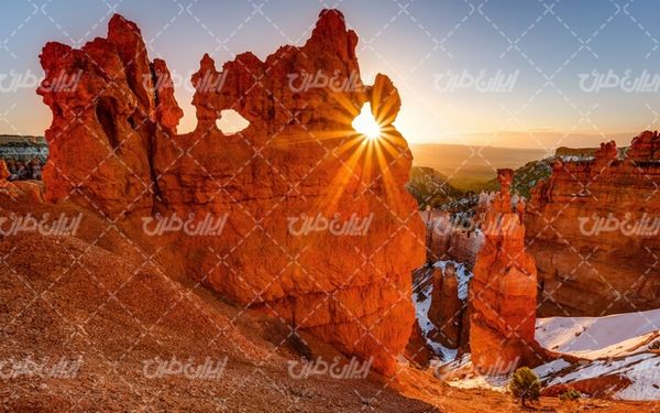 تصویر با کیفیت چشم انداز زیبای برفی همراه با منظره دیدنی و طبیعت زیبا