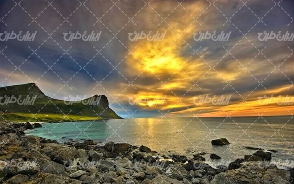 تصویر با کیفیت چشم انداز زیبای دریا همراه با منظره دیدنی و طبیعت زیبا