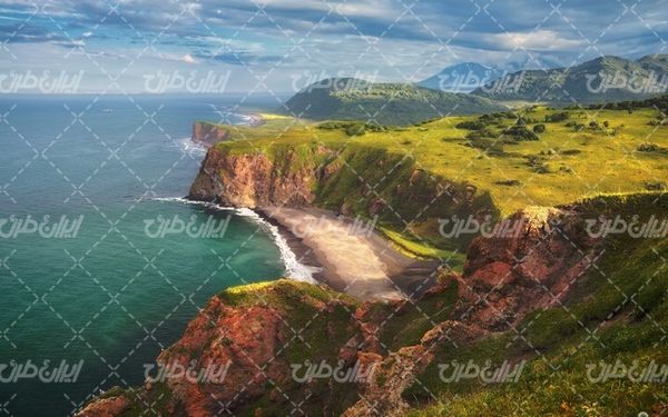 تصویر با کیفیت چشم انداز زیبای دریا همراه با منظره دیدینی و طبیعت زیبا