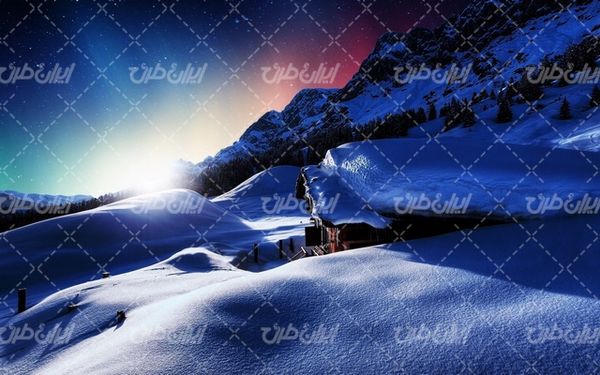تصویر با کیفیت چشم انداز زیبای خانه پوشیده شده از برف همراه با منظره دیدینی و طبیعت زیبا