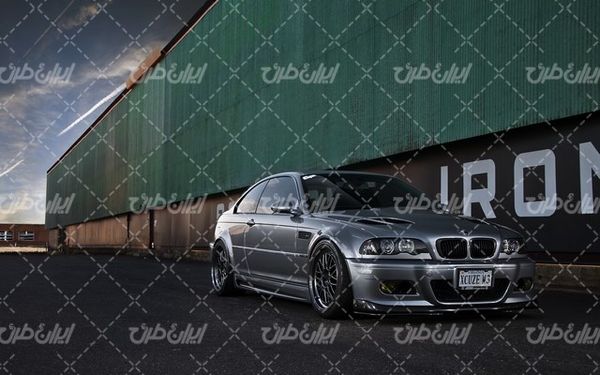 تصویر با کیفیت نمایشگاه خودرو همراه با گالری خودرو و نمایشگاه ماشین
