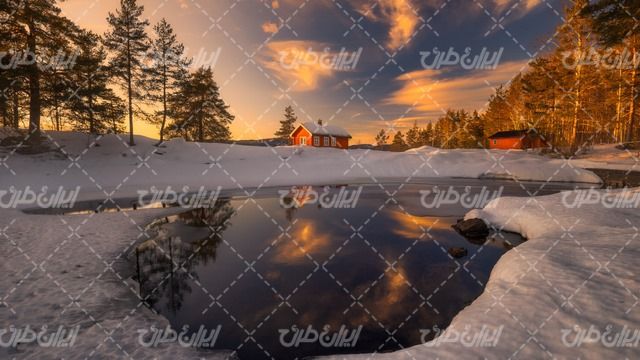 تصویر با کیفیت منظره زیبای زمستان همراه با غروب آفتاب دریاچه