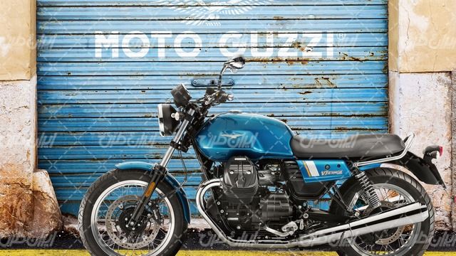 تصویر با کیفیت موتورسیکلت همراه با کرکره مغازه و نمایشگاه موتورسیکلت